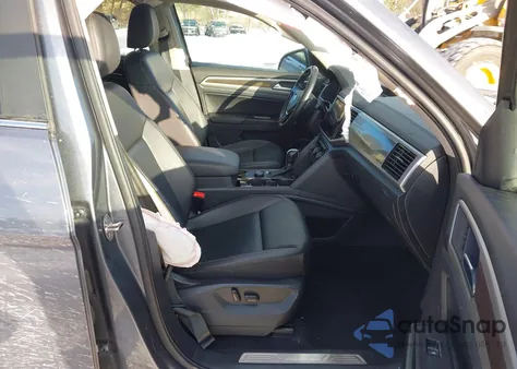 2019 Volkswagen Atlas 3.6L V6 Sel z USA, uszkodzony, nr VIN 1V2MR2CAXKC613525